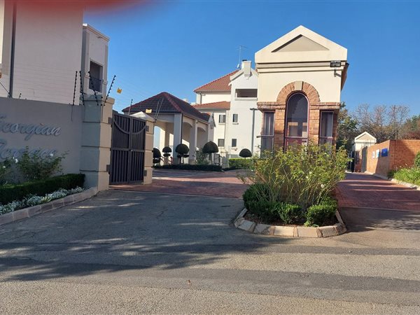 2 Bedroom Townhouse 2 Bedroom Townhouse