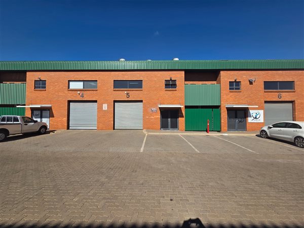 220 m² Commercial space 220 m² Commercial space