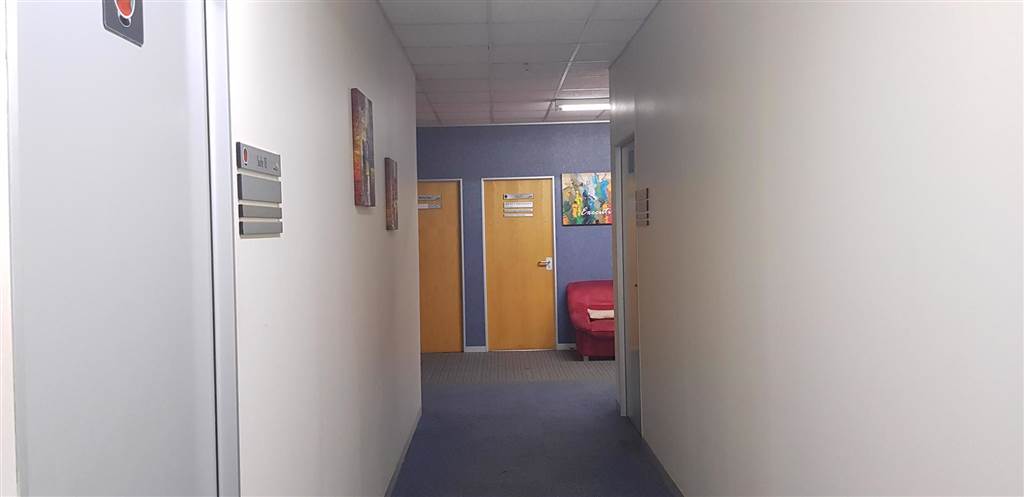 15  m² Office Space in Empangeni photo number 2