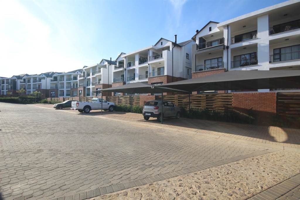 2 Bed Apartment in Mamelodi East photo number 14