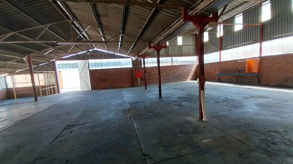 330  m² Industrial space in Danville photo number 11
