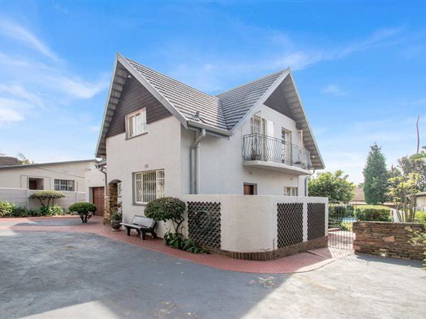 3 Bedroom House 3 Bedroom House