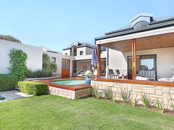 4 Bedroom House 4 Bedroom House
