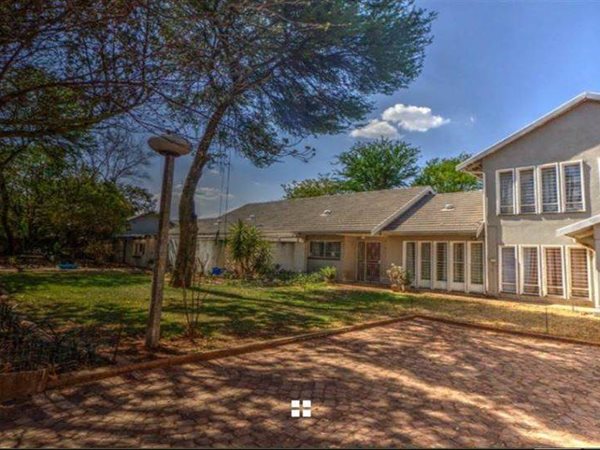 4 Bedroom House 4 Bedroom House