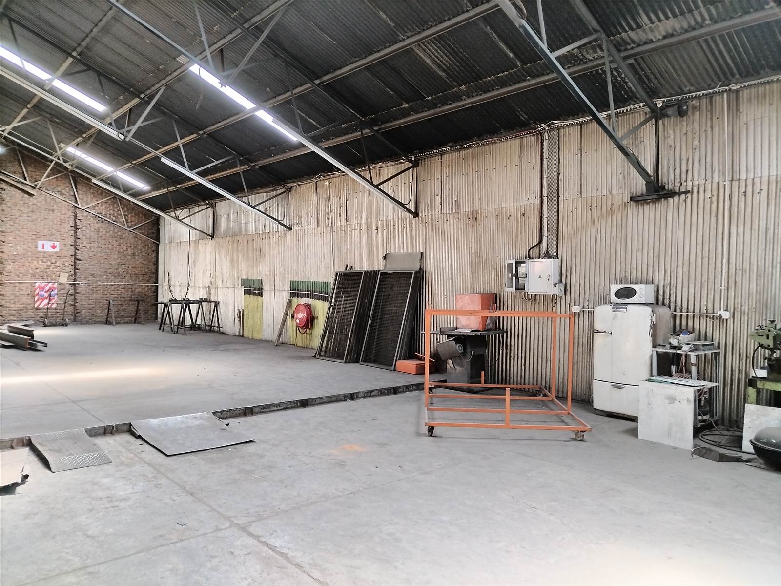 1611  m² Industrial space in Alrode photo number 2