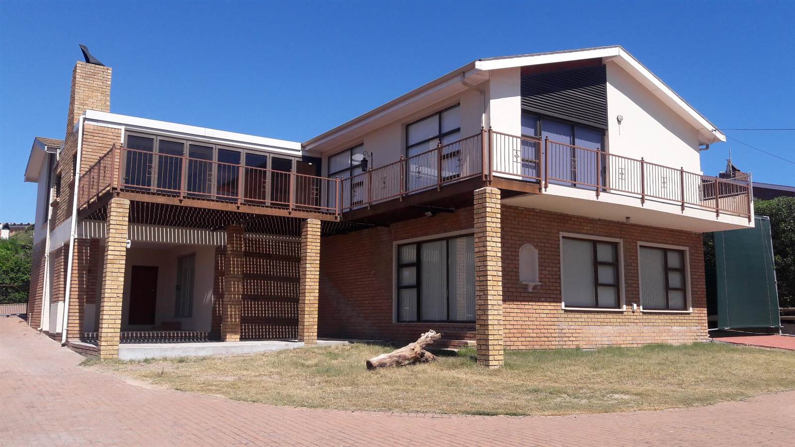 6 Bed House in Middedorp photo number 21