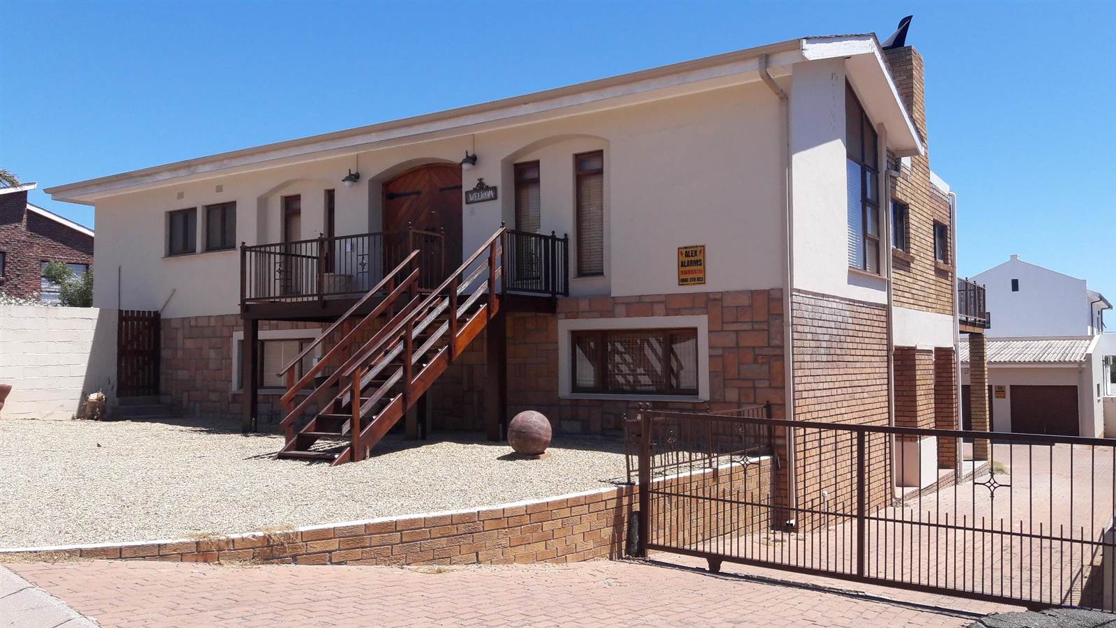 6 Bed House in Middedorp photo number 1