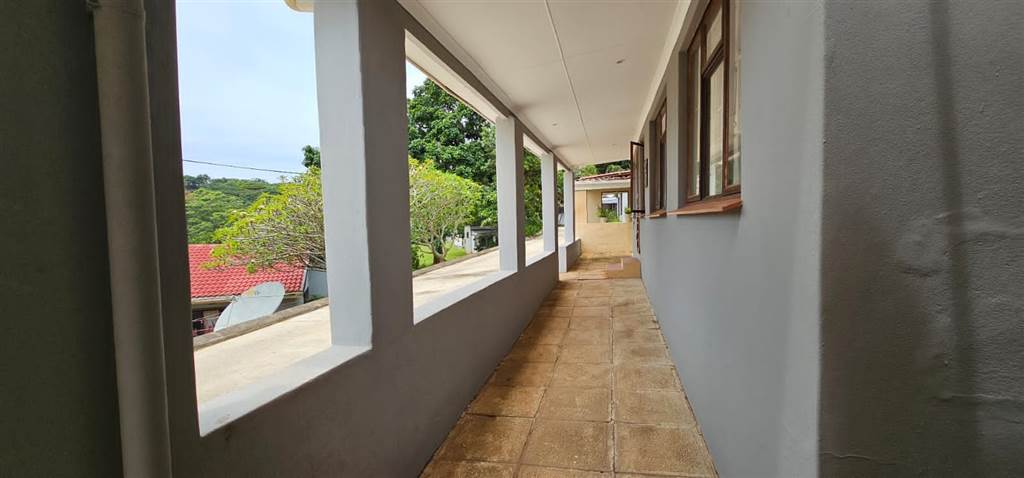 3 Bed Townhouse in Mtwalume photo number 2