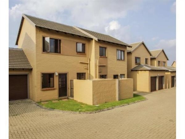 2 Bedroom Townhouse 2 Bedroom Townhouse