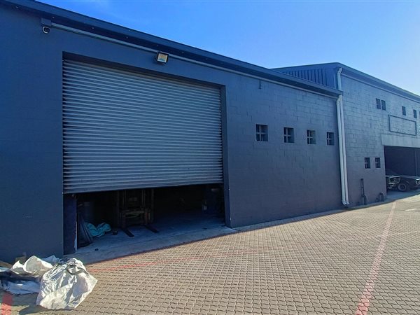 420  m² Industrial space