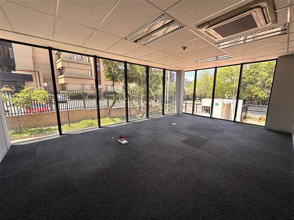 360  m² Commercial space