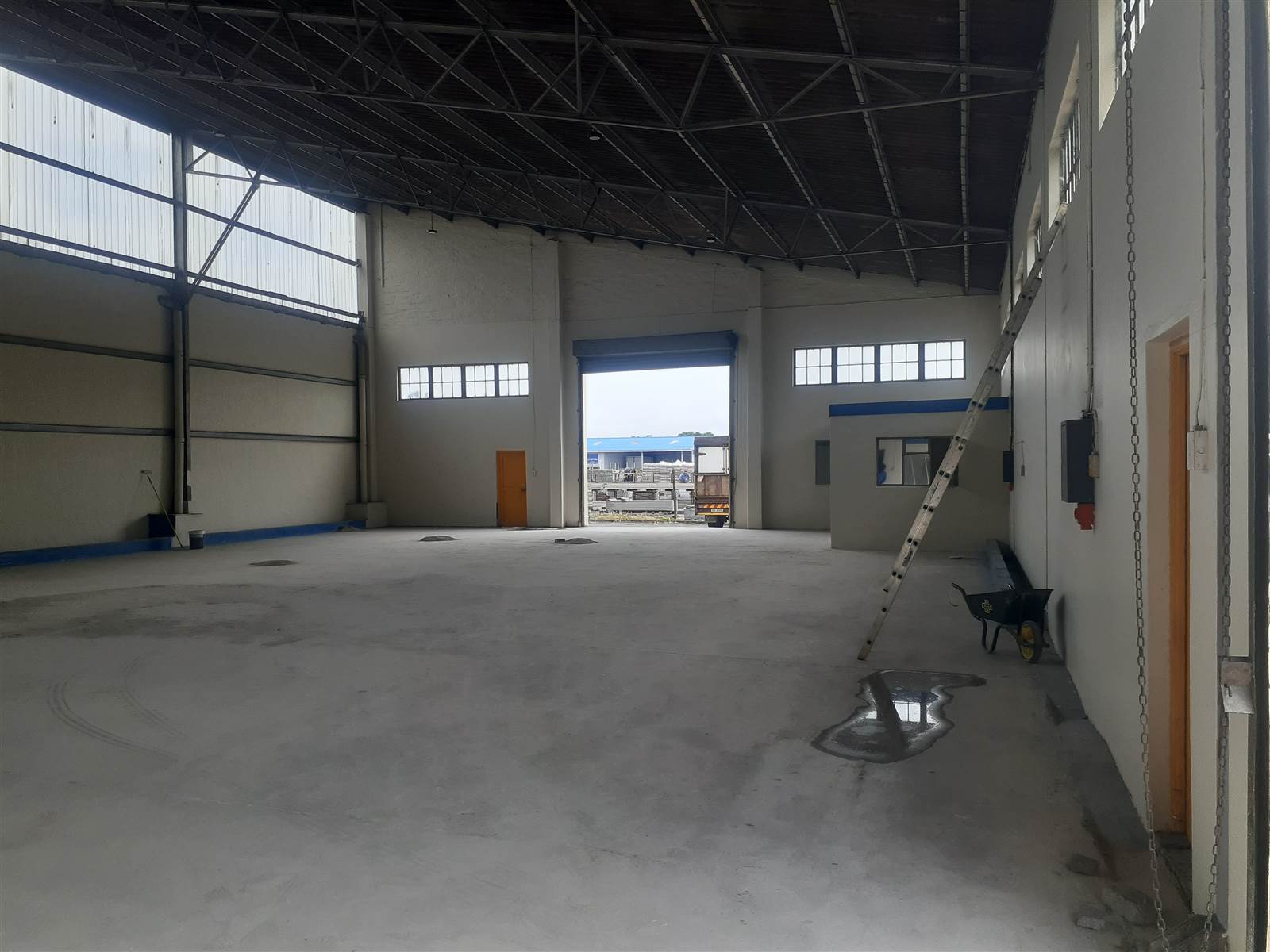 481  m² Industrial space in Richem photo number 6