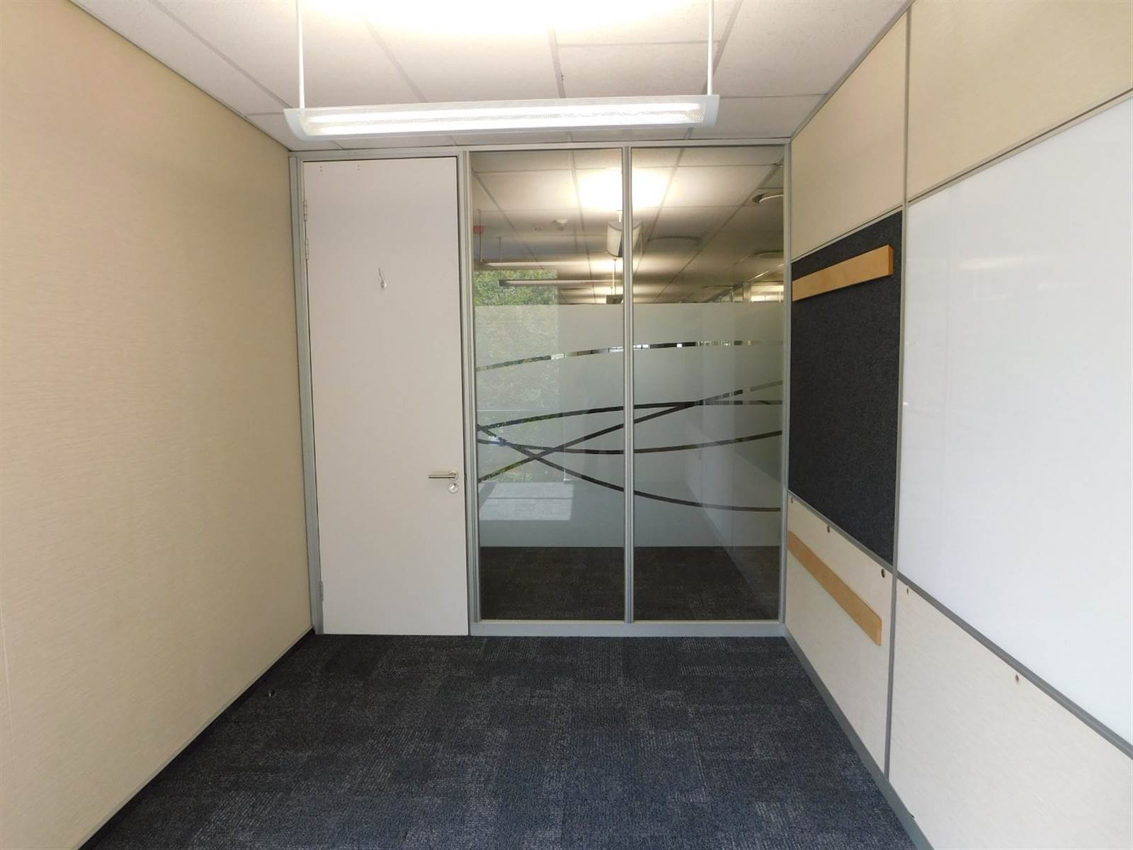 1020  m² Office Space in Illovo photo number 12