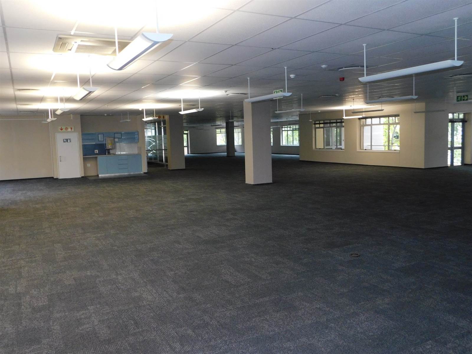 1020  m² Office Space in Illovo photo number 17