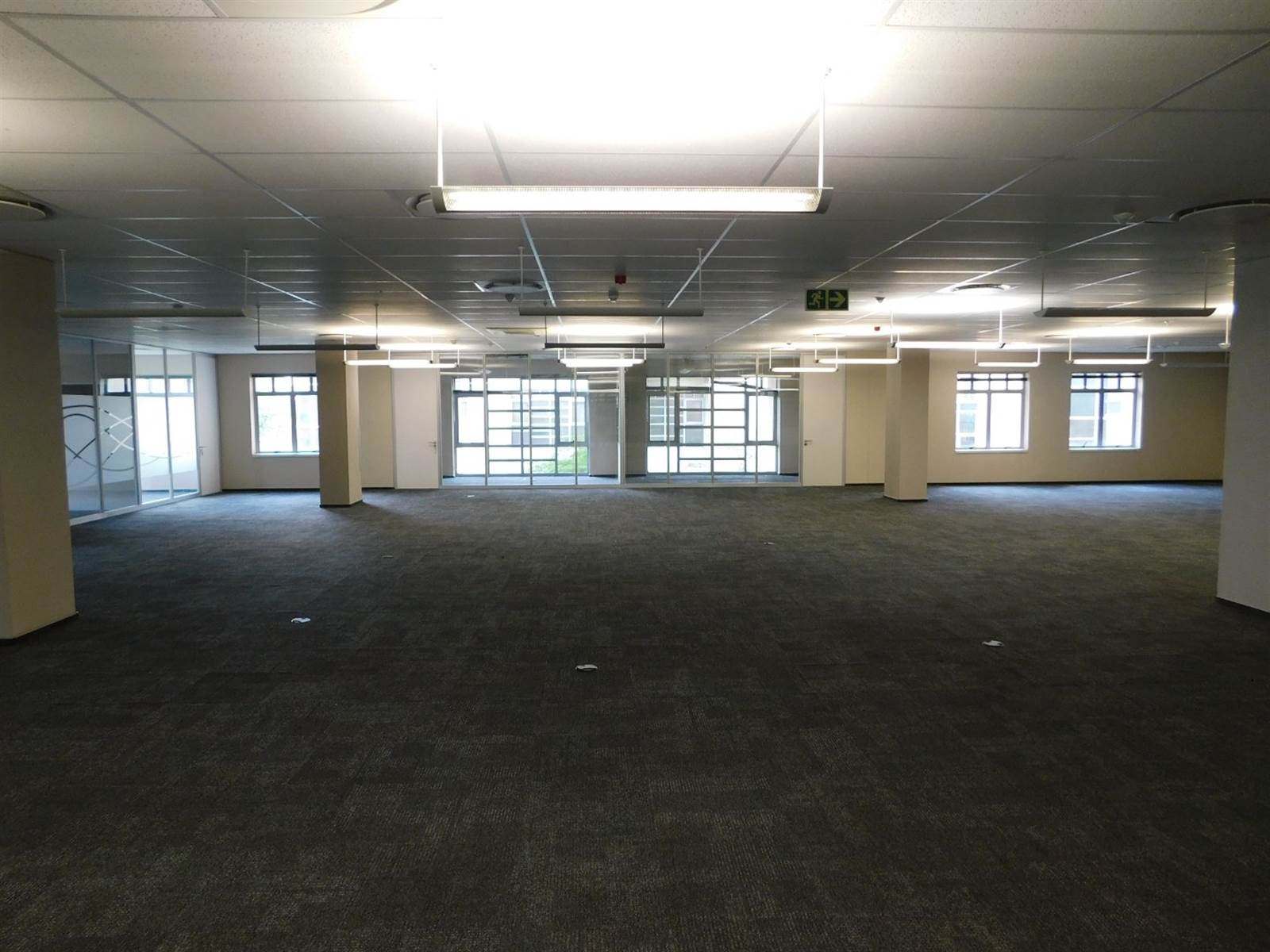 1020  m² Office Space in Illovo photo number 9