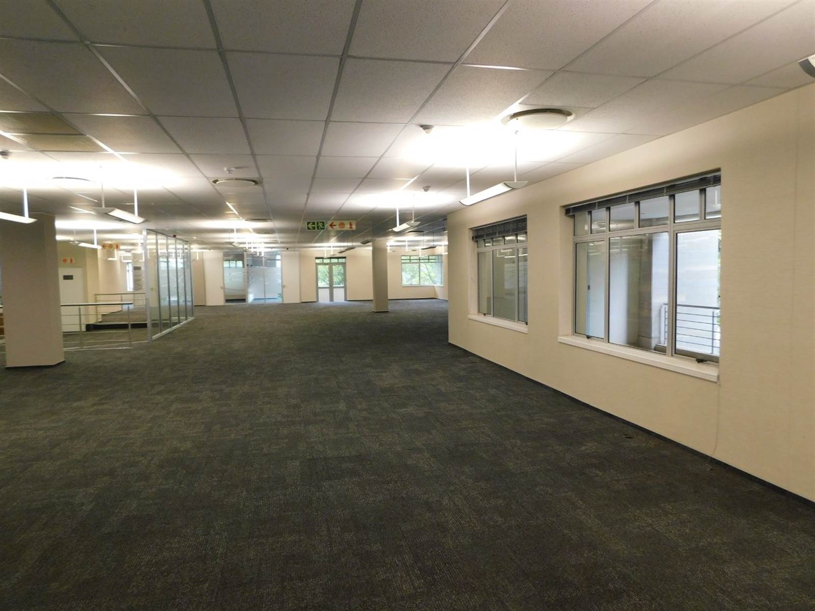 1020  m² Office Space in Illovo photo number 8