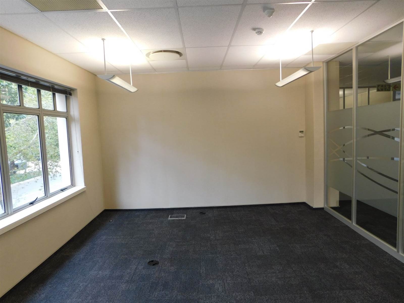 1020  m² Office Space in Illovo photo number 10