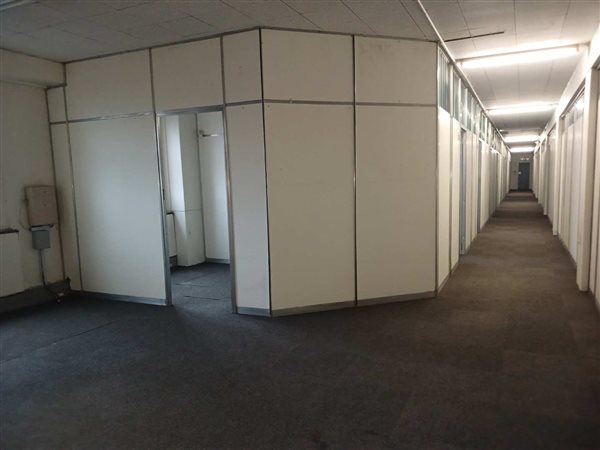 264  m² Office Space