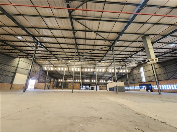 11 606  m² Industrial space