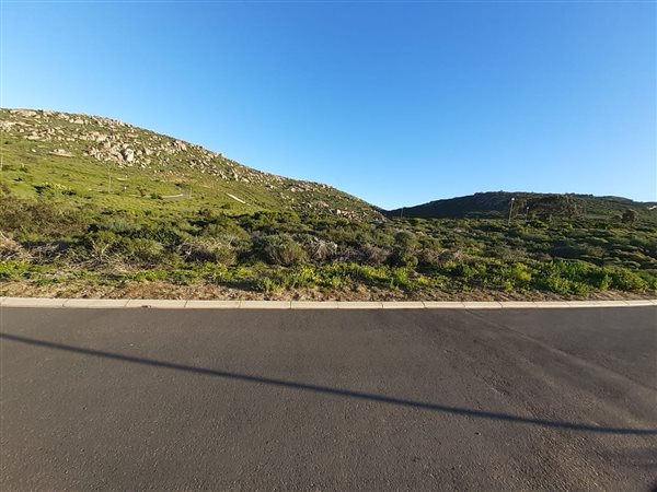569 m² Land available in St Helena Views