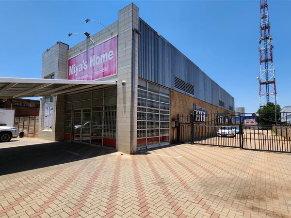 700  m² Commercial space in Pretoria North