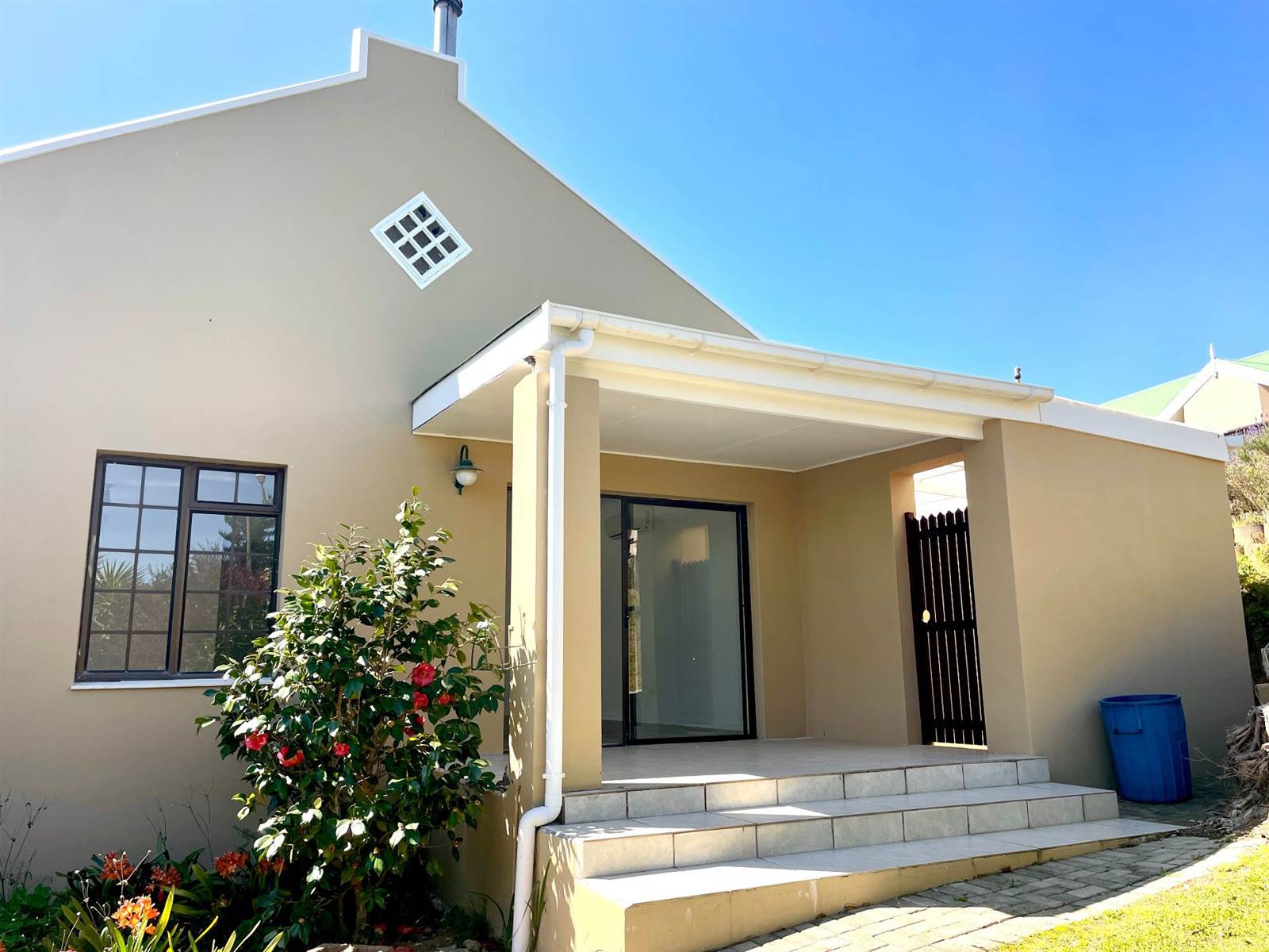 2 Bed House in Swellendam photo number 7