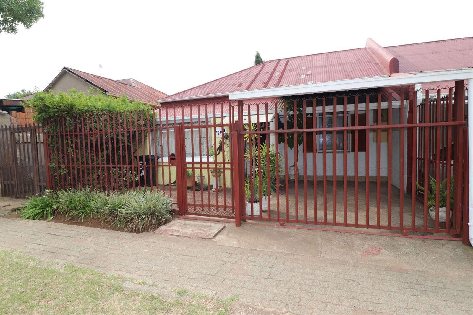 2 Bed House in Benoni Central photo number 1