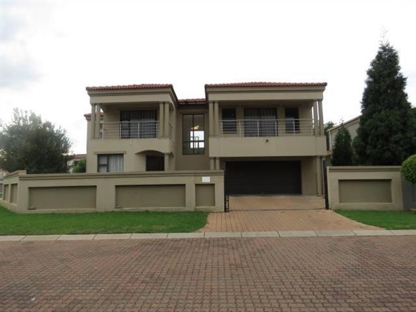 4 Bed House in Blue Hills