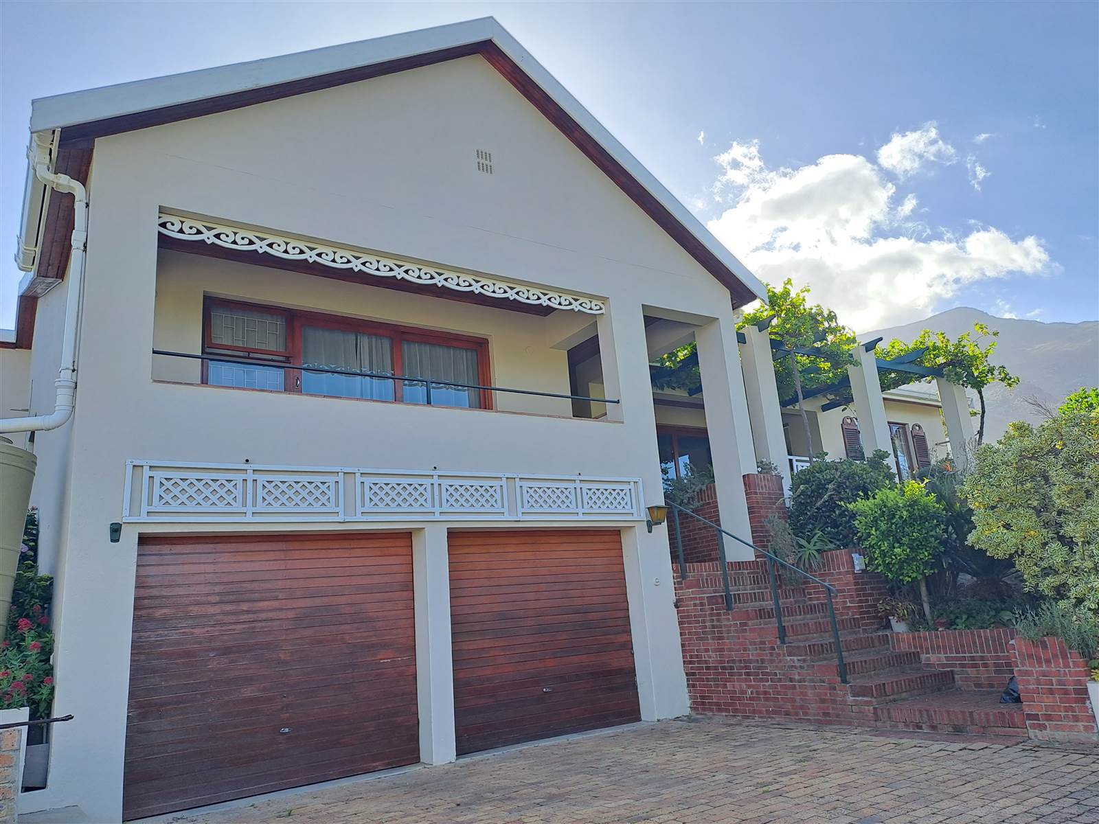 4 Bed House in Villiersdorp photo number 1