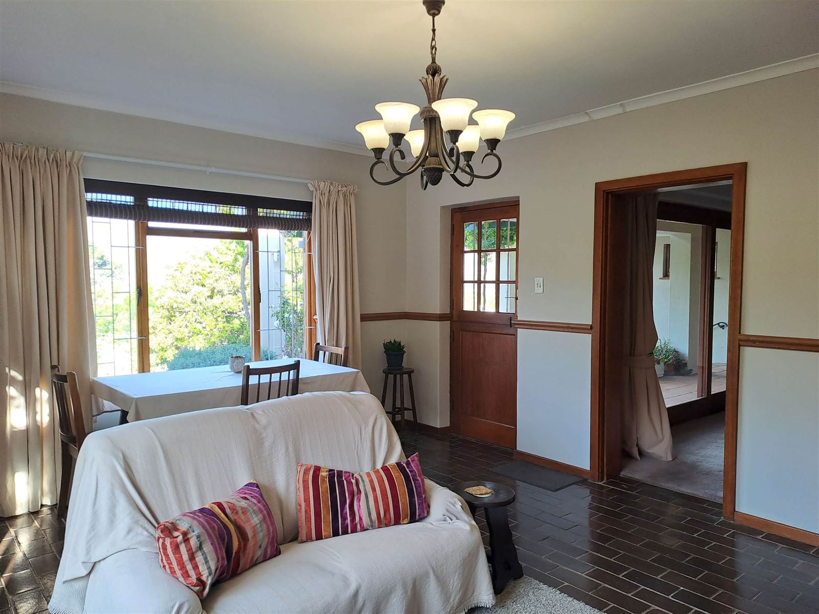 4 Bed House in Villiersdorp photo number 10