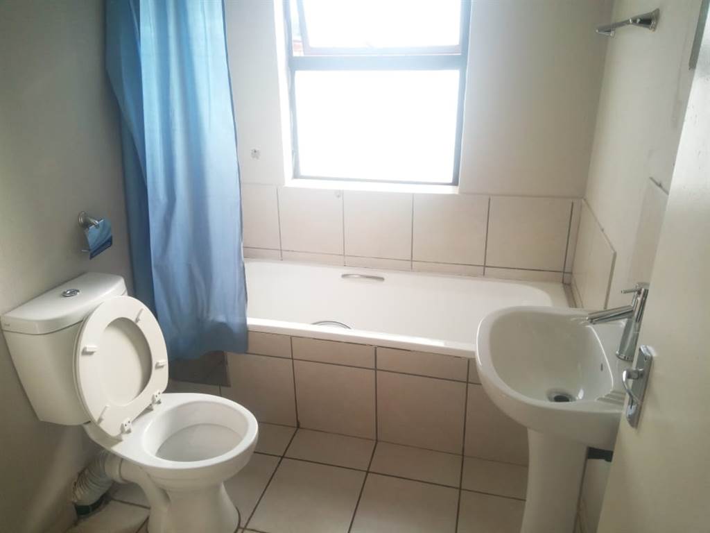 2 Bed Apartment in Delmas photo number 19