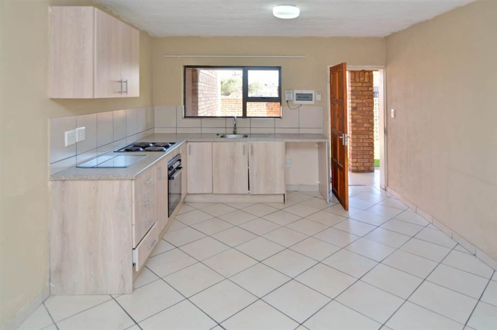 2 Bed Apartment in Delmas photo number 17