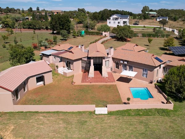 5 Bed House in Blue Saddle Ranches
