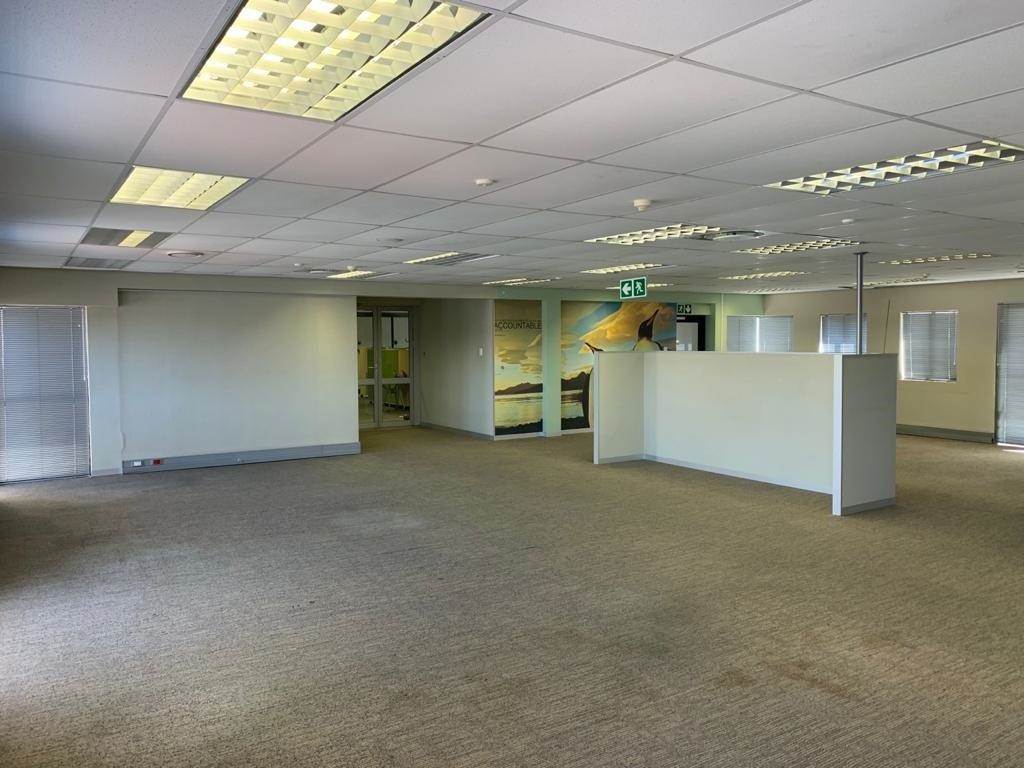 352  m² Commercial space in Mill Park photo number 15
