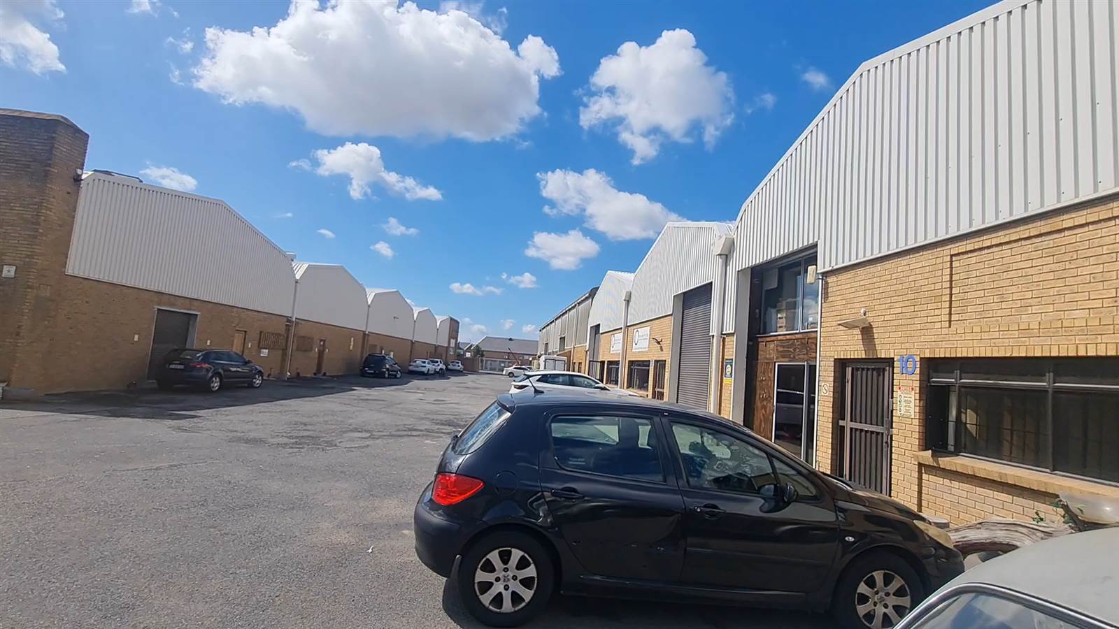 285  m² Industrial space in Montague Gardens photo number 1