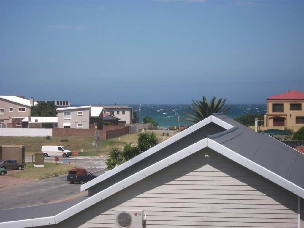 Commercial space in Jeffreys Bay photo number 13