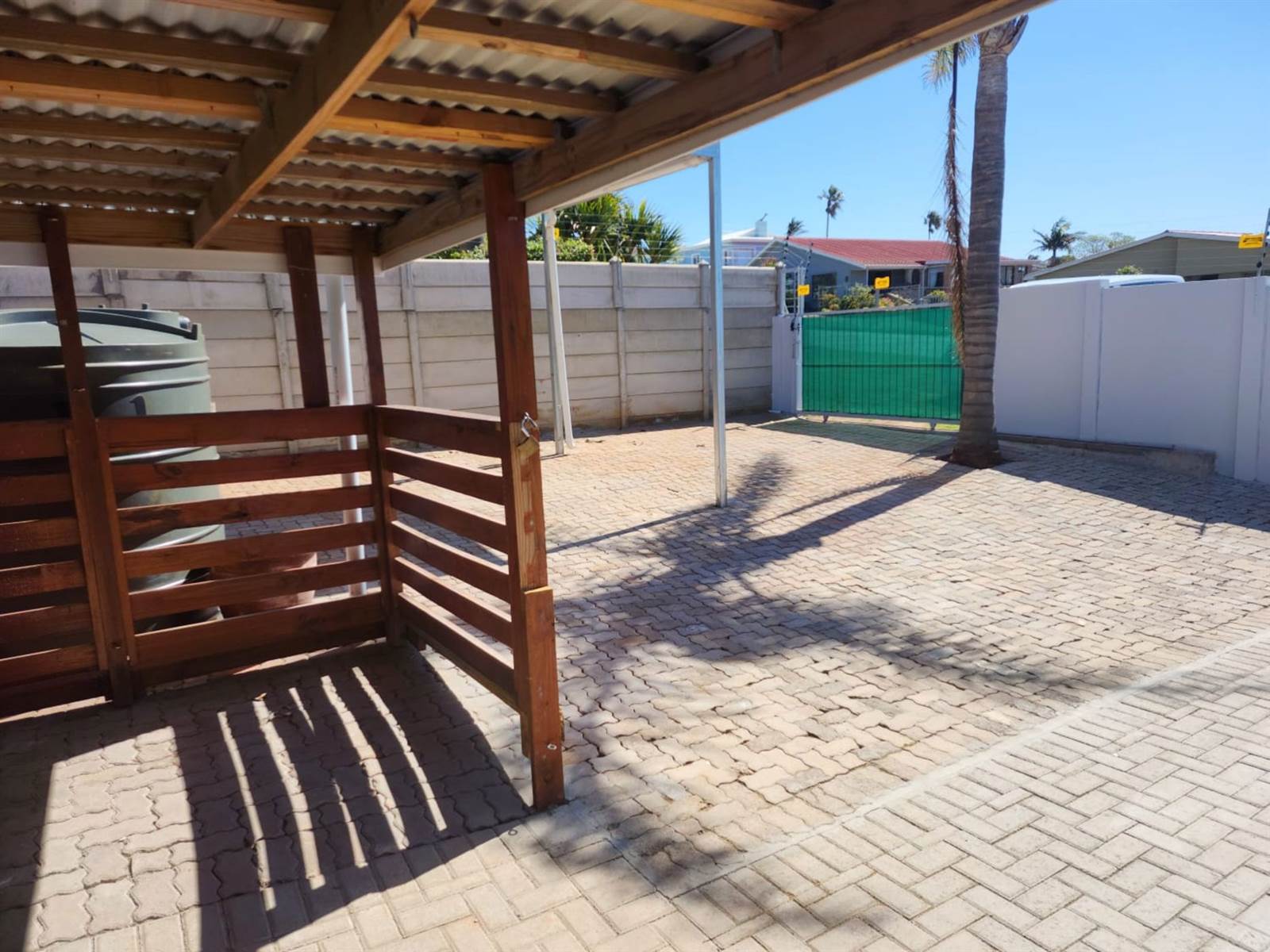 Commercial space in Jeffreys Bay photo number 10