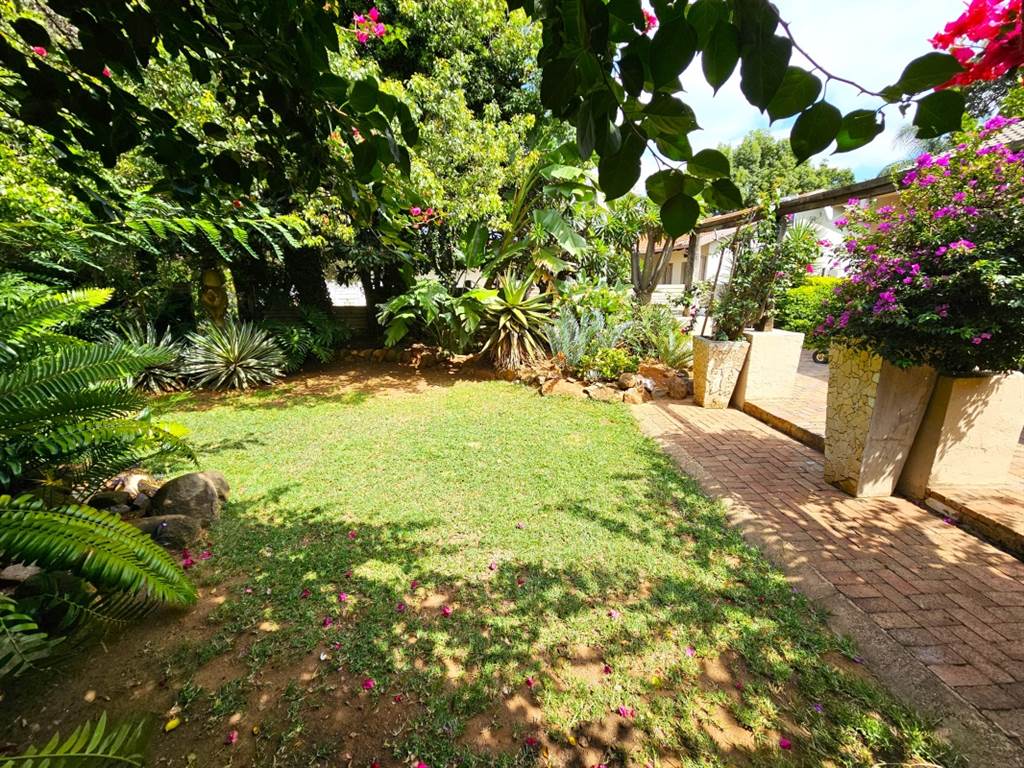 4 Bed House in Parktown Estate photo number 5