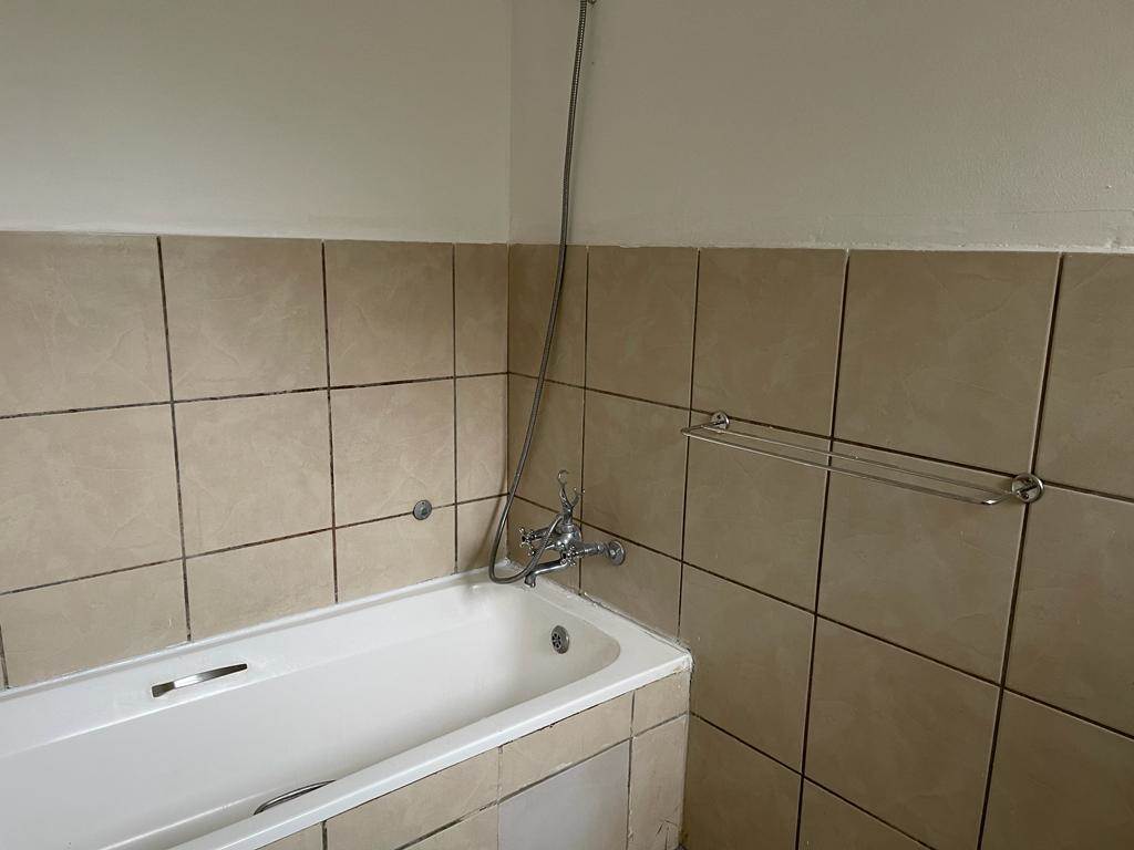 2 Bed Apartment in Randburg Central photo number 15