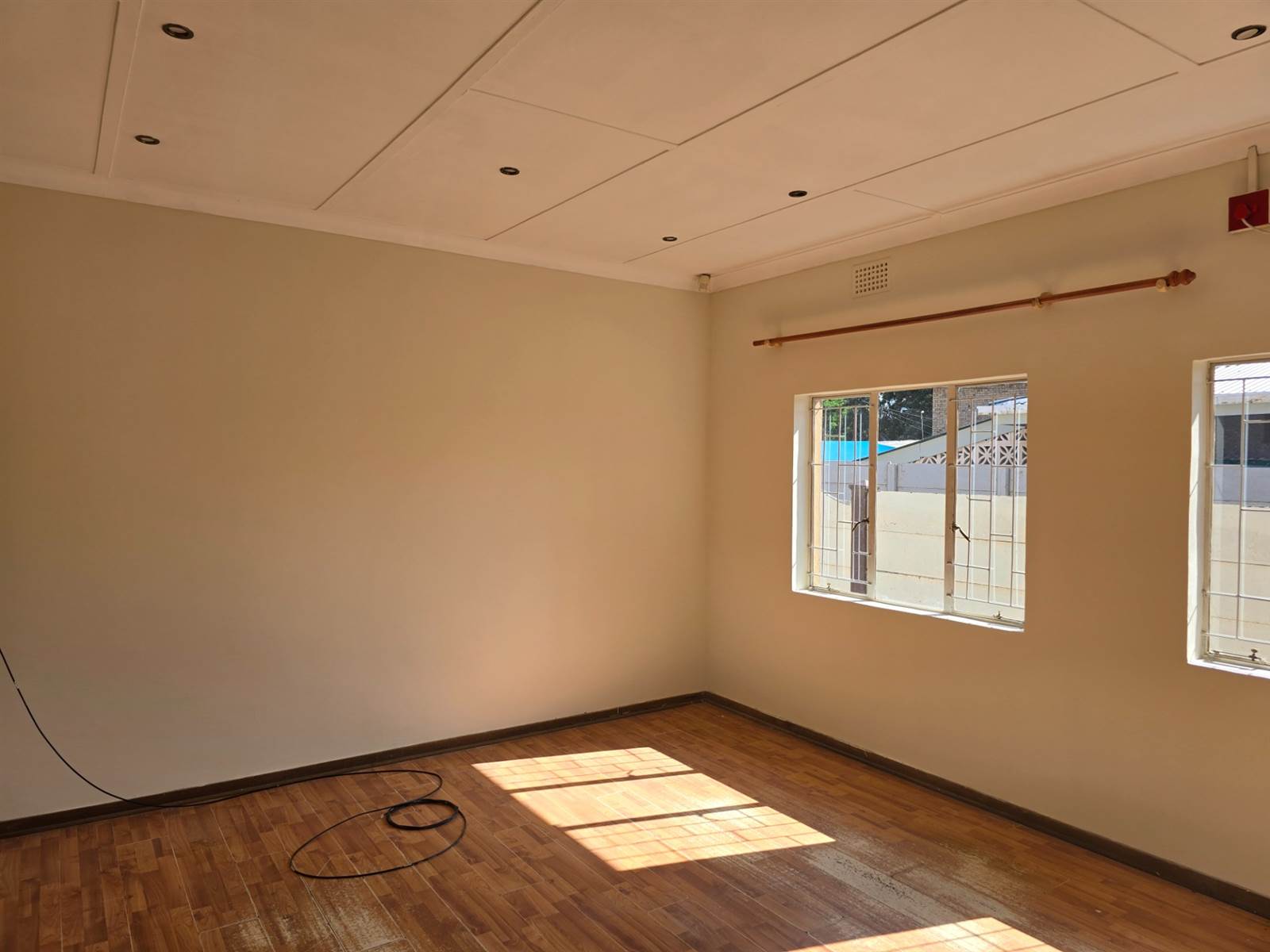 120  m² Office Space in Rustenburg Central photo number 4