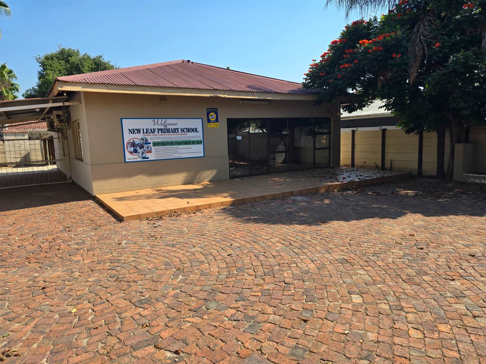 120  m² Office Space in Rustenburg Central photo number 1