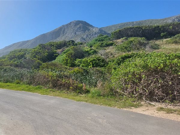 1044 m² Land available in Bettys Bay