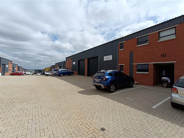 225  m² Industrial space