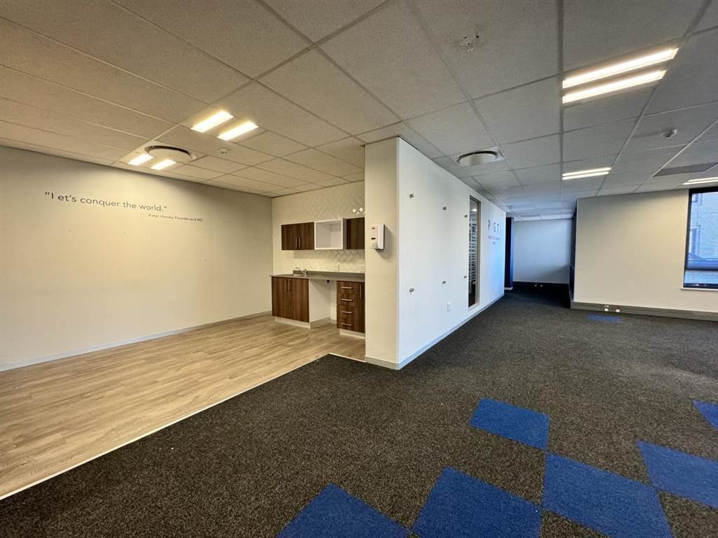 385  m² Commercial space in Fourways photo number 9