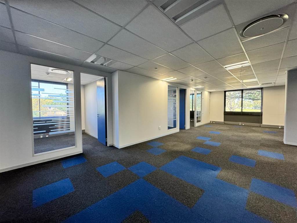 385  m² Commercial space in Fourways photo number 8