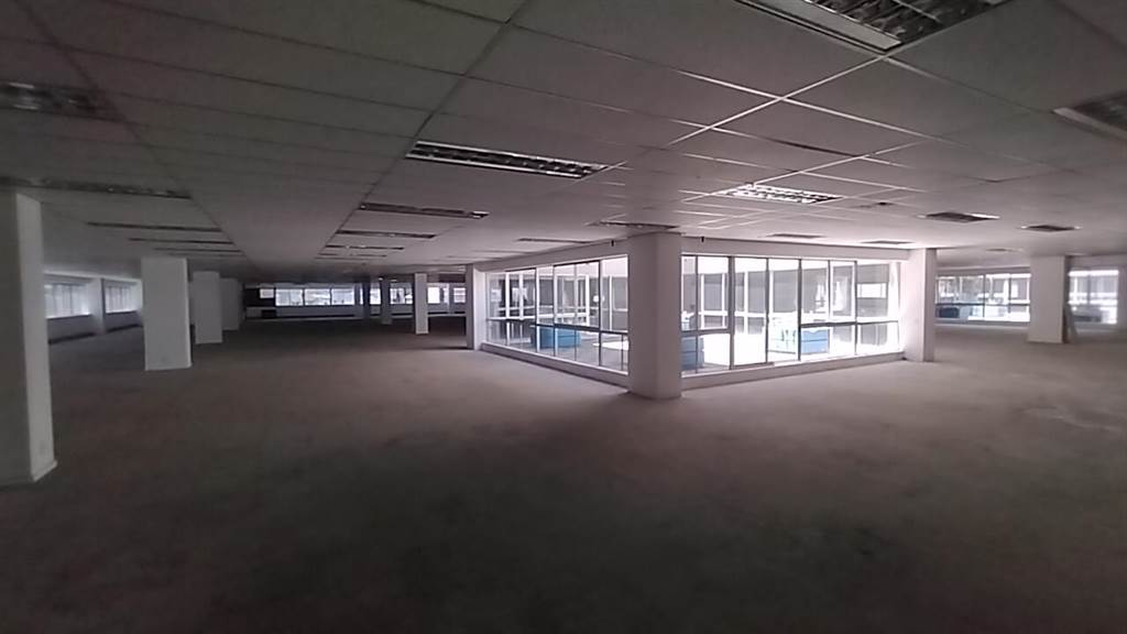 2731  m² Office Space in Cape Town City Centre photo number 8
