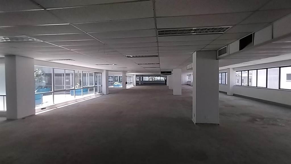 2731  m² Office Space in Cape Town City Centre photo number 10