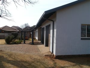 3 Bed House in Riamarpark