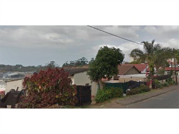 841 m² Land available in Kenville