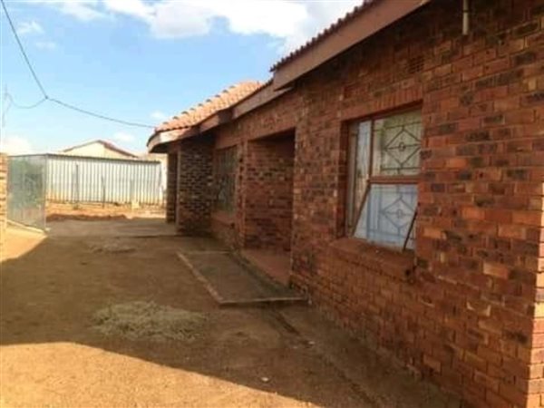 2 Bedroom House 2 Bedroom House